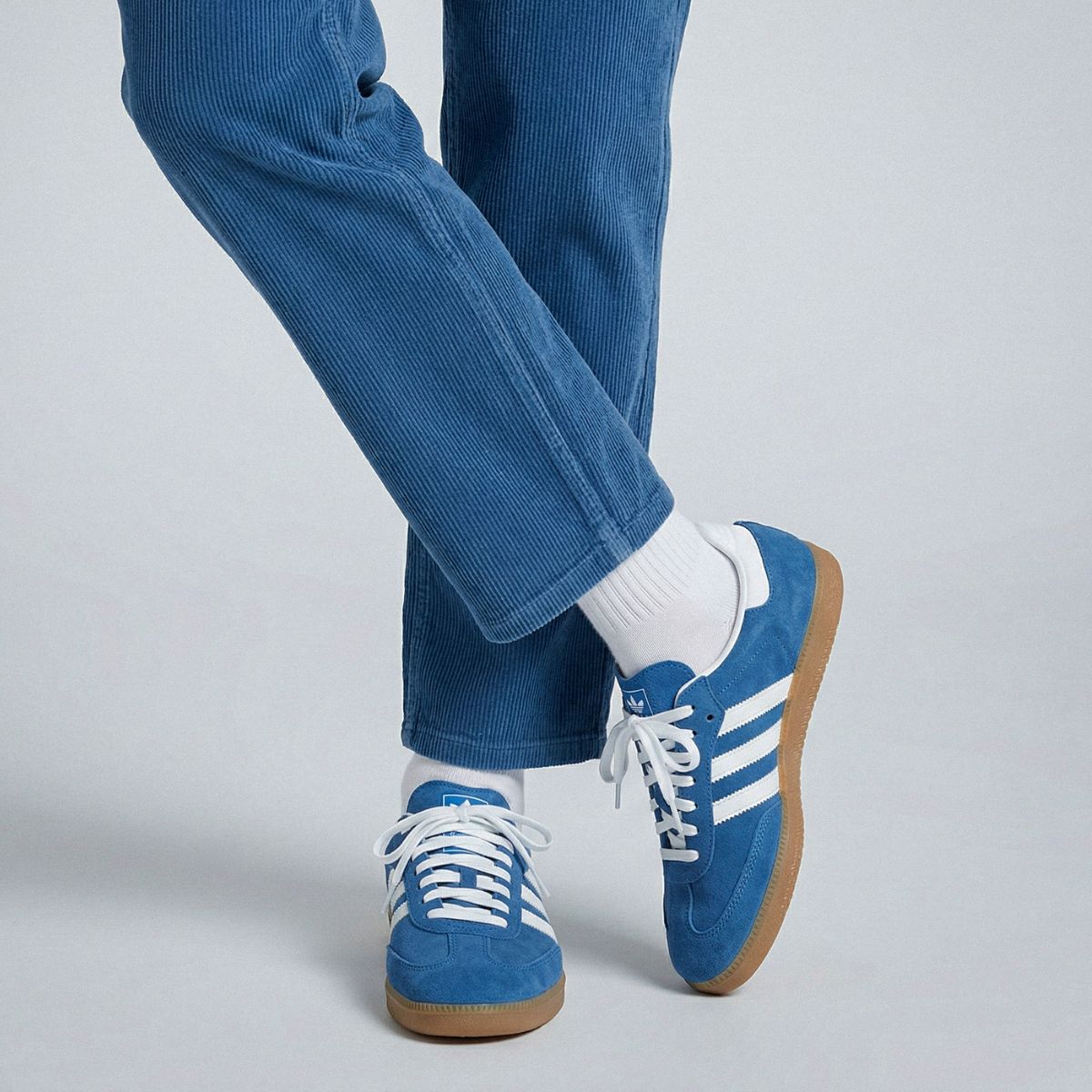 Replacement shoe laces for Adidas Samba ADV sneakers by Kicks Shoelaces